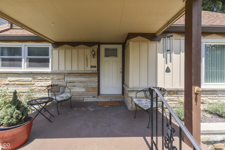 Listing Image 5