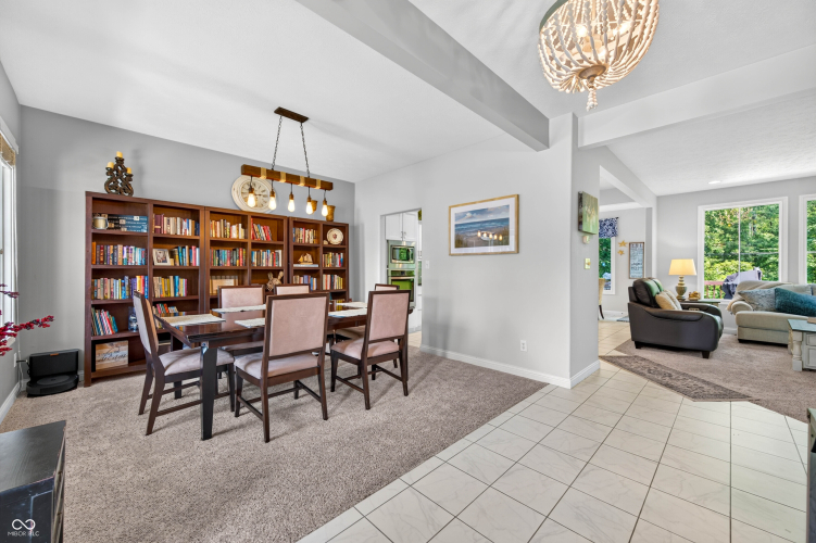 Listing Image 12