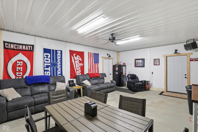 Listing Image 33