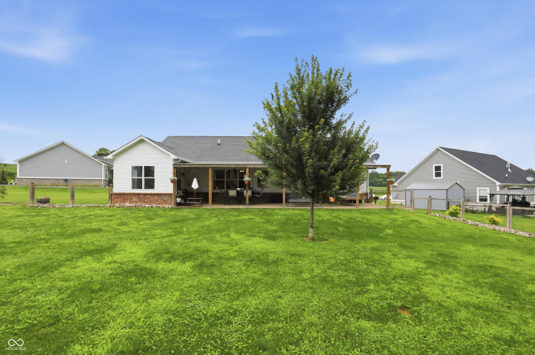 Listing Image 40