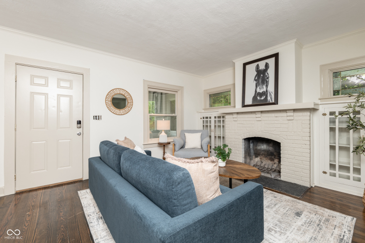 Listing Image 7