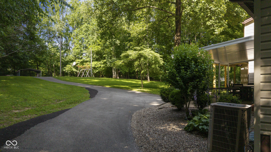 Listing Image 47
