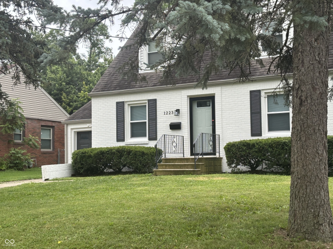 Listing Image 3
