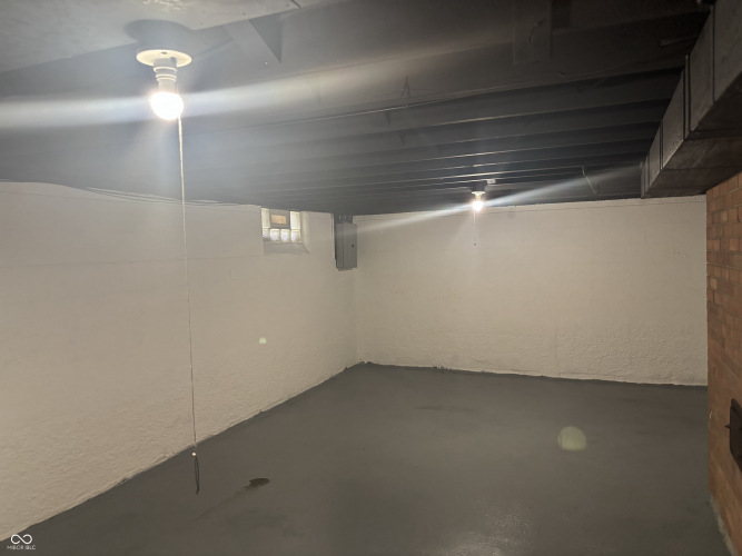 Listing Image 45