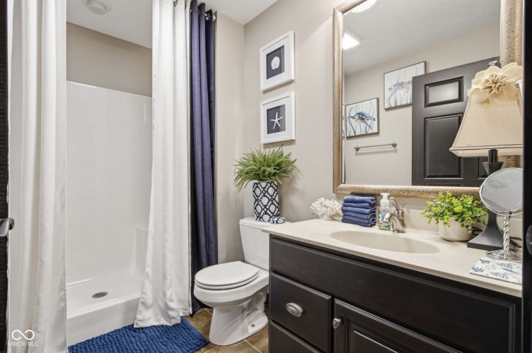 Listing Image 80