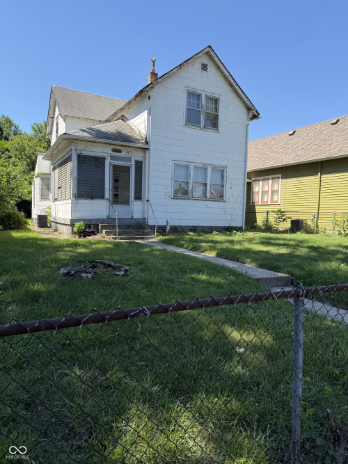 Listing Image 3