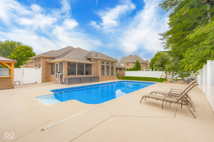 Listing Image 56