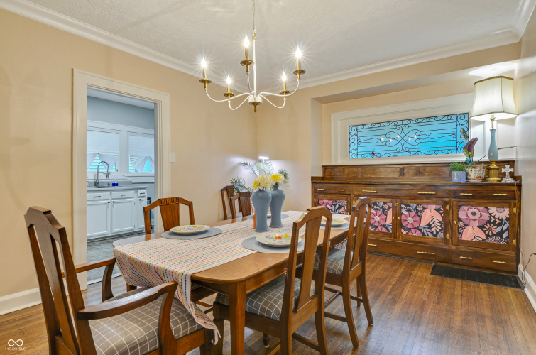 Listing Image 10