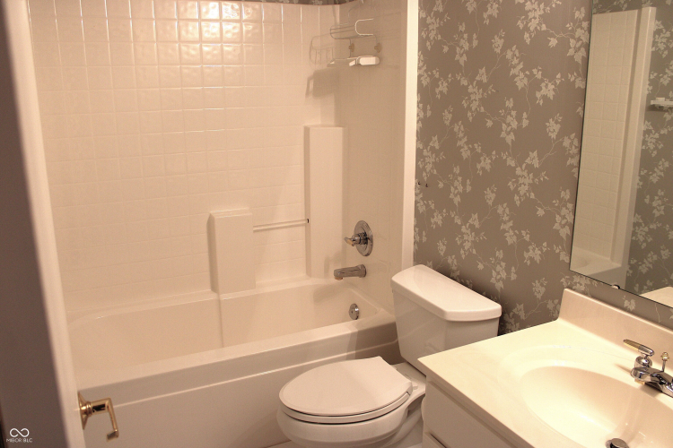 Listing Image 20