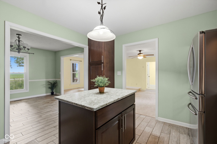 Listing Image 21