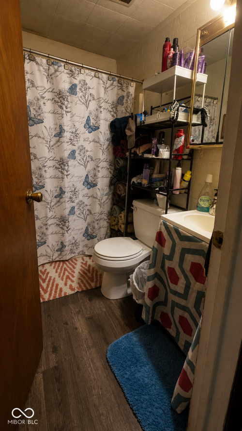 Listing Image 11