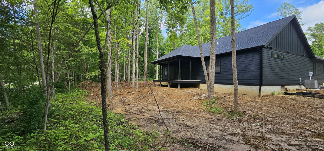 Listing Image 12