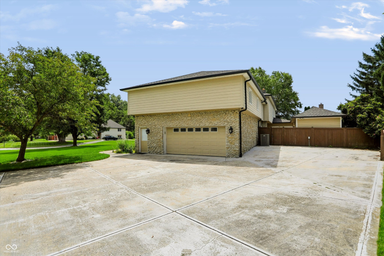 Listing Image 45