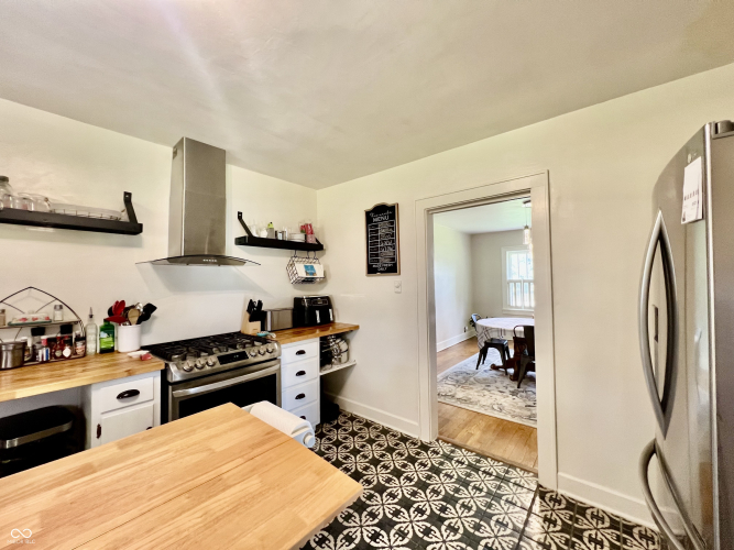 Listing Image 16