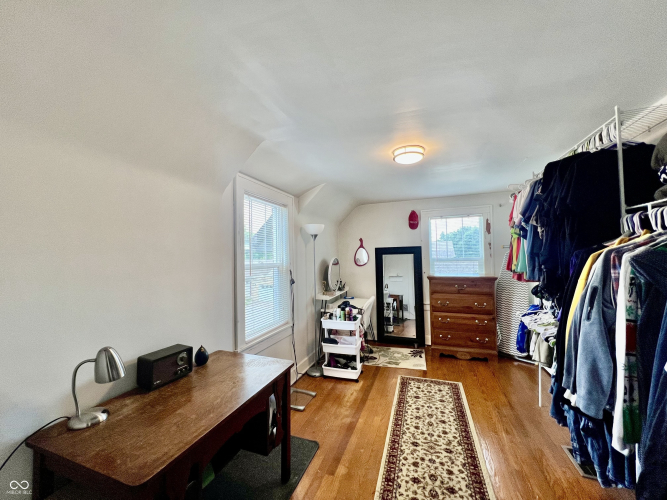 Listing Image 33