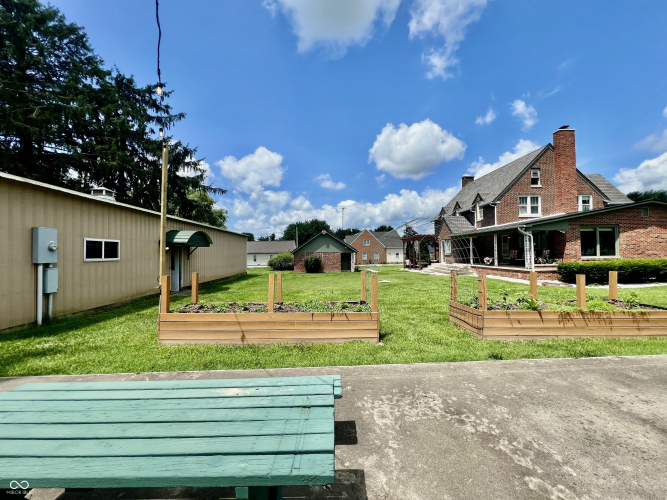 Listing Image 75