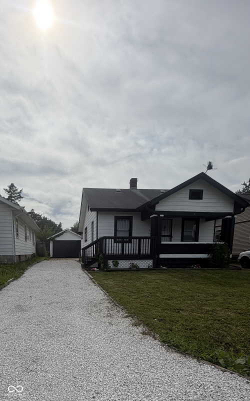 Listing Image 3