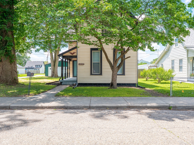 Listing Image 3
