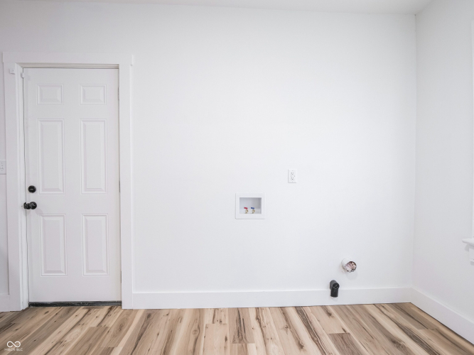 Listing Image 24