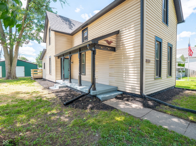 Listing Image 6