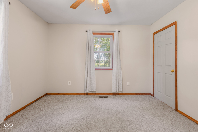 Listing Image 54