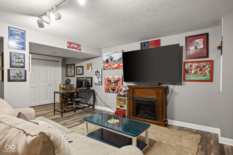 Listing Image 34