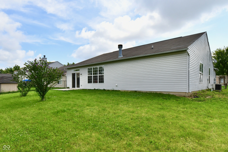 Listing Image 5