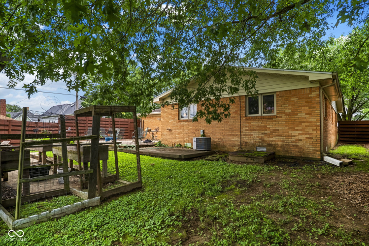 Listing Image 17
