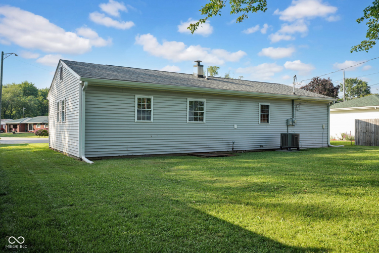 Listing Image 20