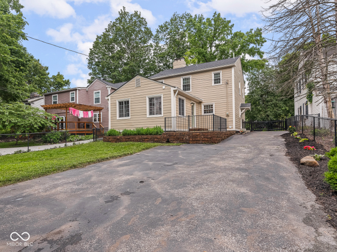 Listing Image 64