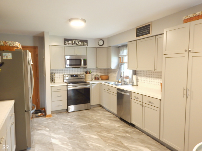 Listing Image 13