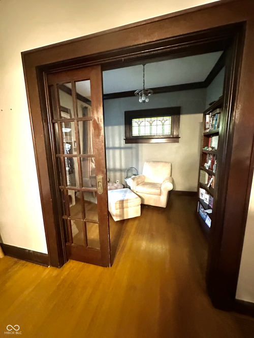 Listing Image 6