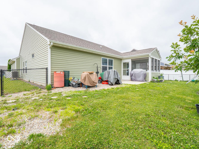 Listing Image 44