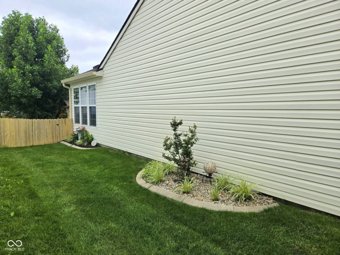 Listing Image 49
