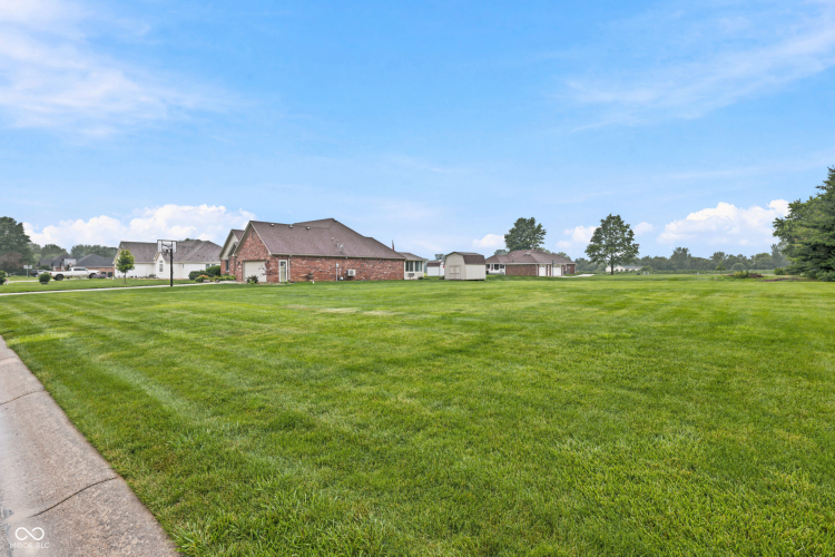 Listing Image 42