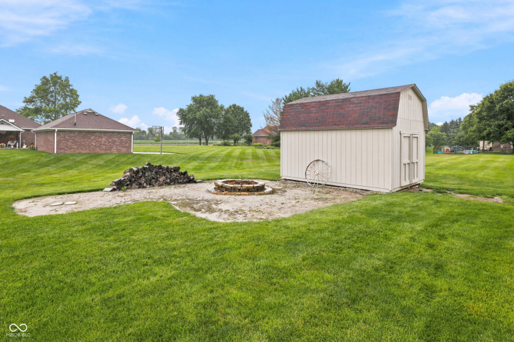 Listing Image 44