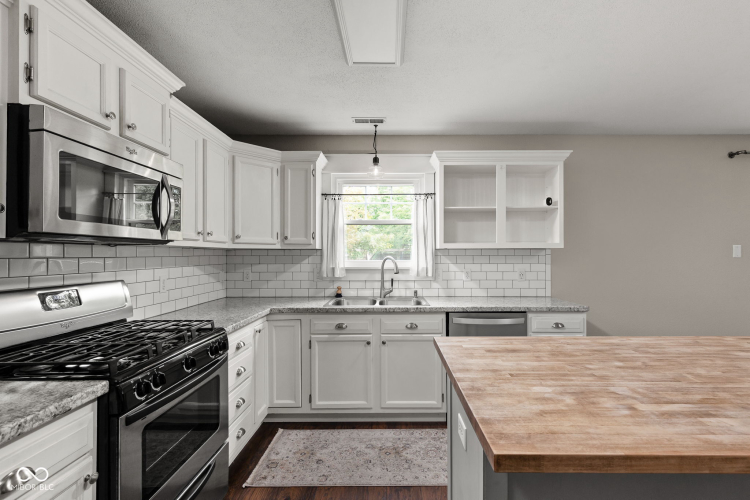 Listing Image 14