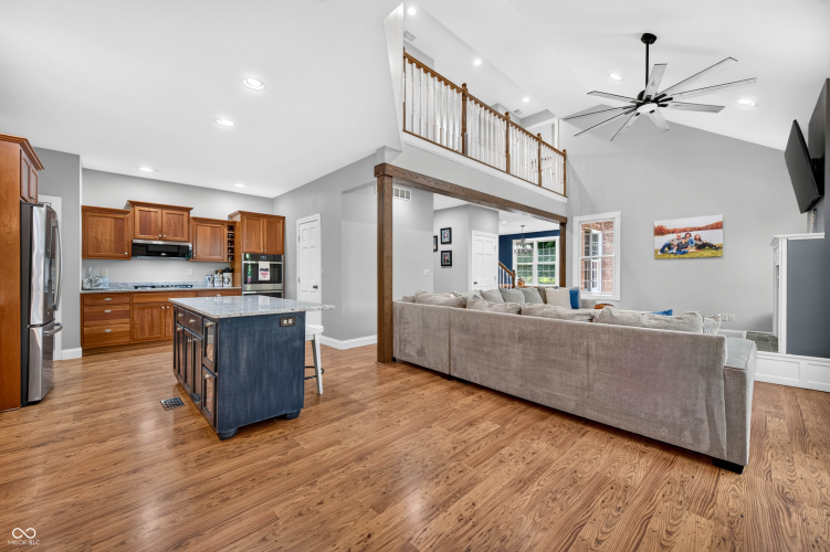 Listing Image 16