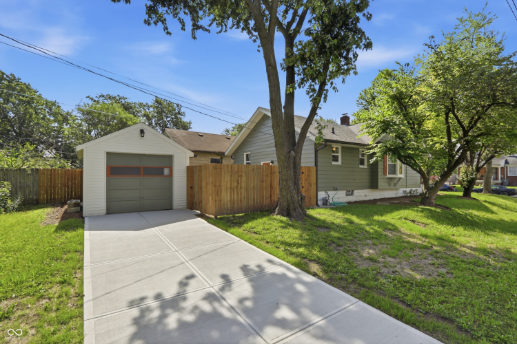Listing Image 5