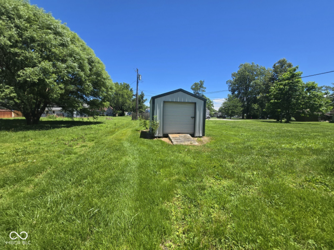 Listing Image 7