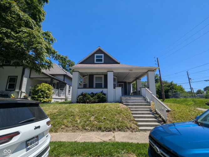 Listing Image 3