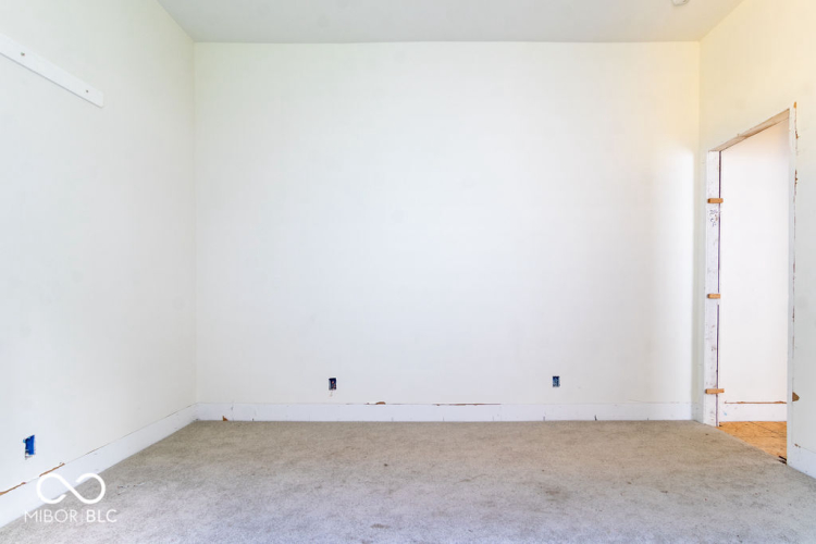 Listing Image 30