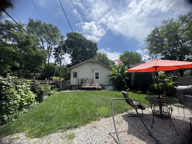 Listing Image 4