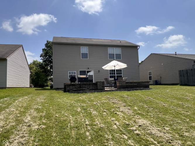 Listing Image 4