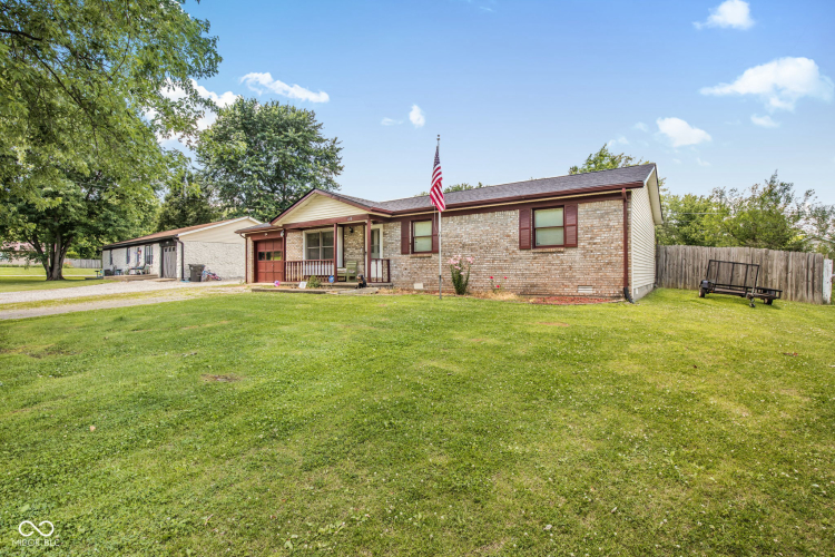 Listing Image 3