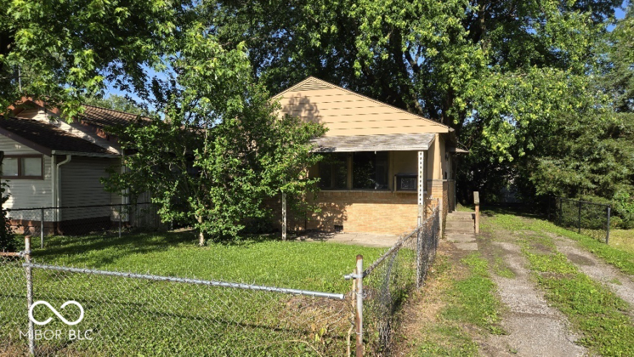 Listing Image 3