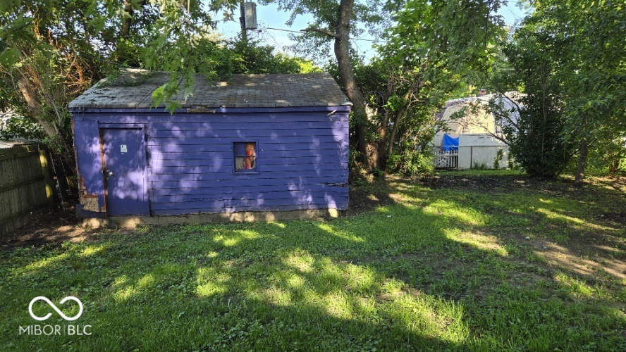 Listing Image 6