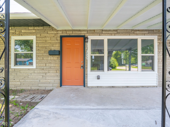 Listing Image 3