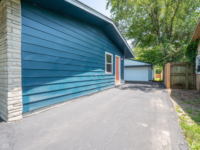 Listing Image 41
