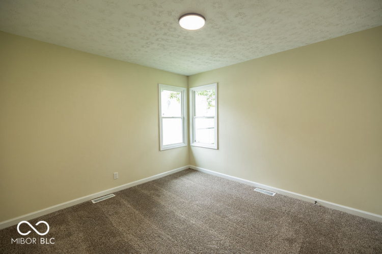 Listing Image 37